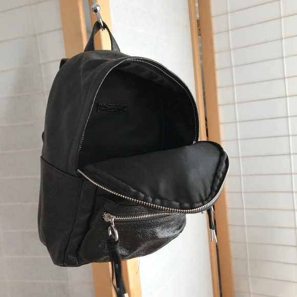 NWT black MNG black crinkle vinyl backpack zips - Picture 6 of 7